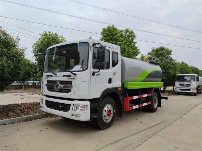 杭州用戶喜提12方灑水車，澆花、澆樹、綠化噴灑功能全